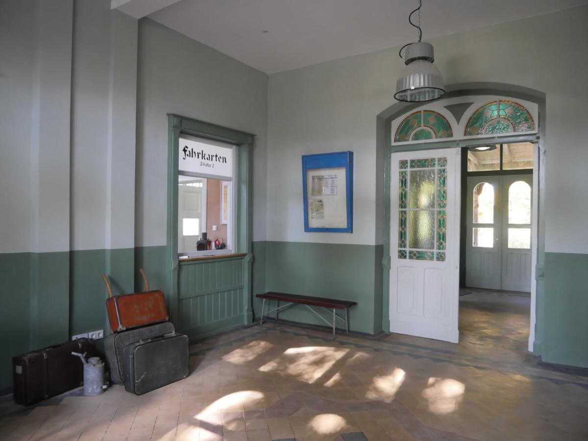 Schlossbahnhof 발렌슈테트 외부 사진